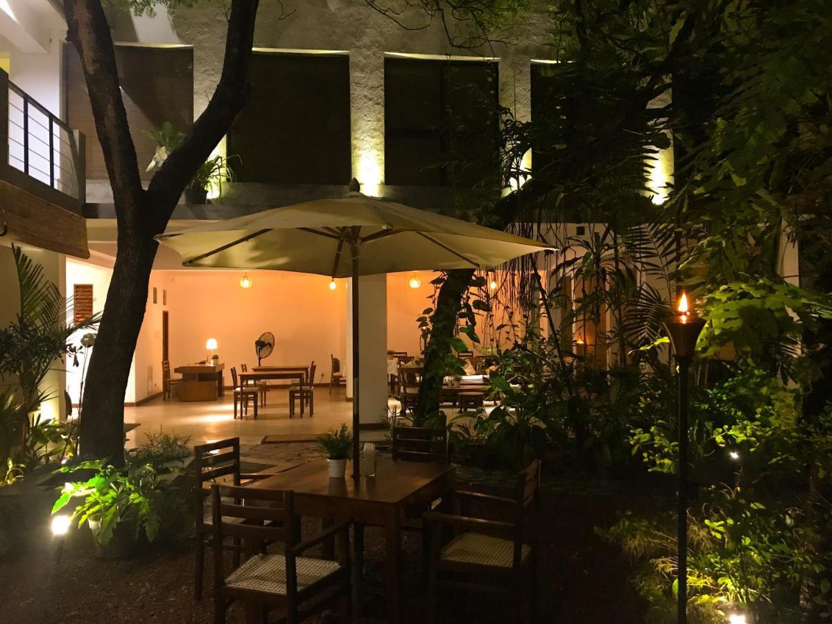 Hotel Sayura House Colombo Exterior foto