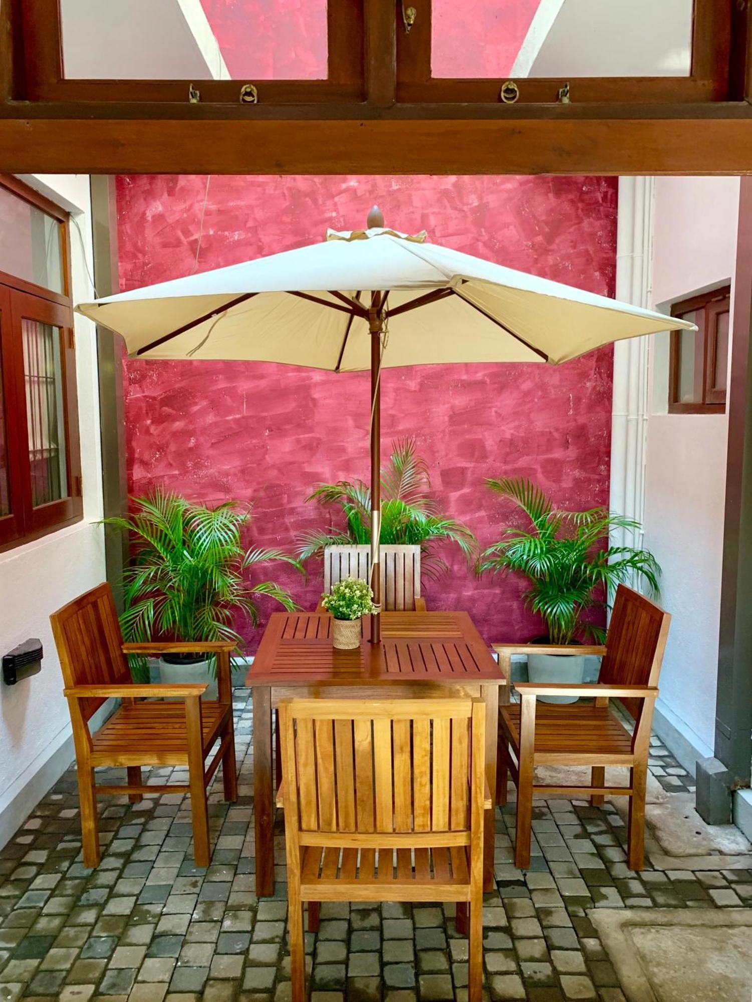 Hotel Sayura House Colombo Exterior foto